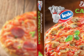 利多冷冻披萨盒即食食品放在一起