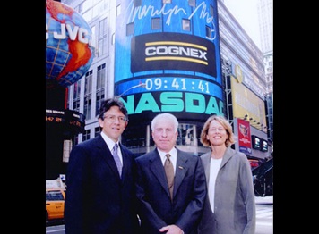 康耐视公司历史创始人在纳斯达克大厦上市