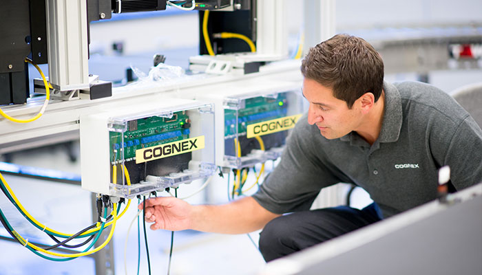 Cognex Logistics Partner Integrator checking wires