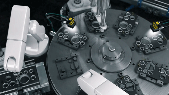 Dataman摄像机引导机器人手臂组装零件
